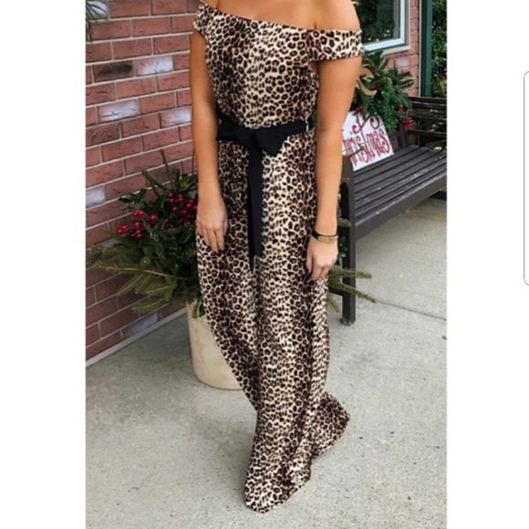 Dresses & Skirts - NWT LEOPARD PRINT JUMPSUIT WITH BLACK BELT